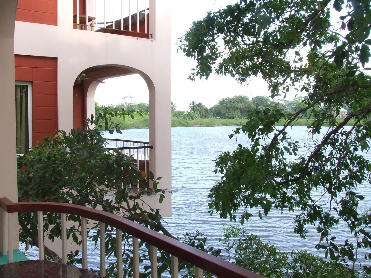 Lamanai Hotel & Marina Orange Walk Buitenkant foto