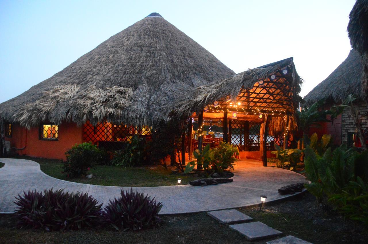 Lamanai Hotel & Marina Orange Walk Buitenkant foto