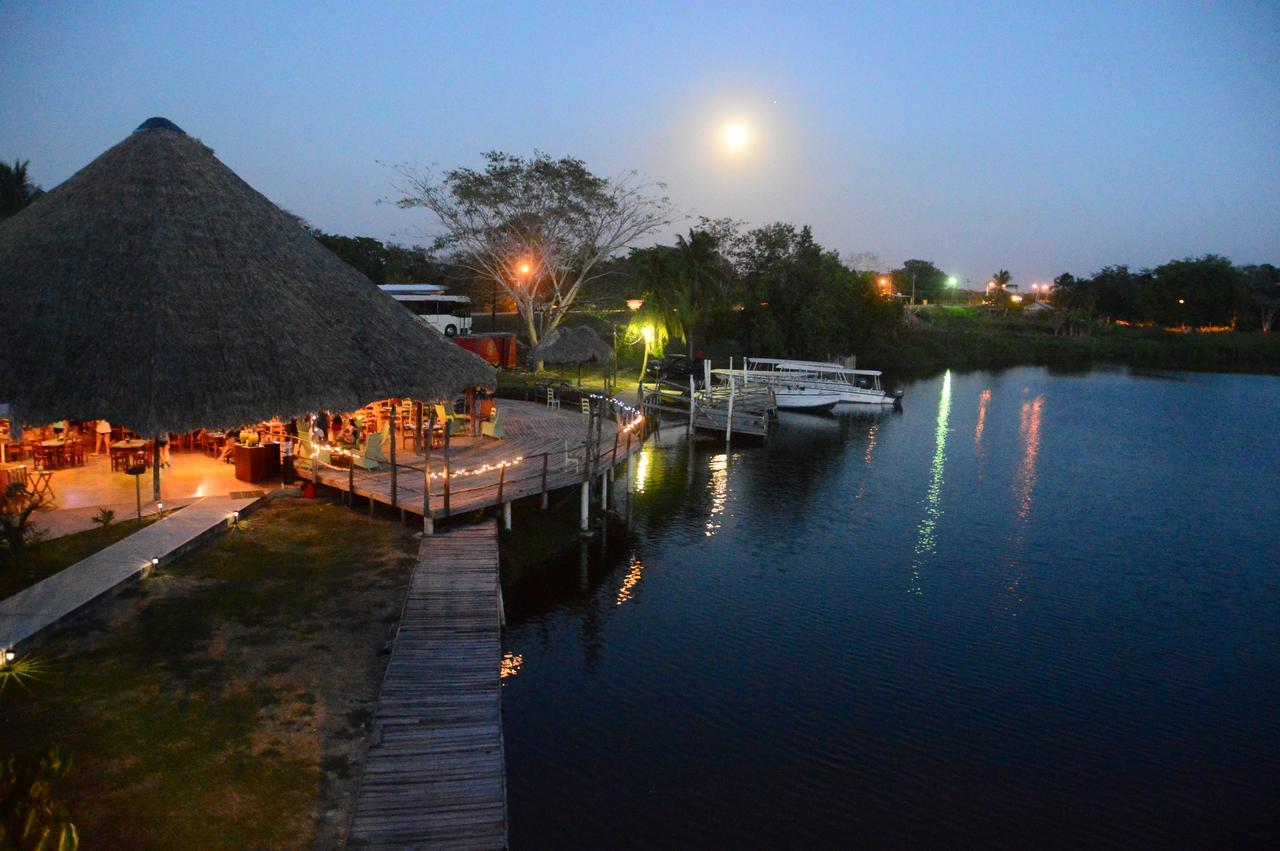 Lamanai Hotel & Marina Orange Walk Buitenkant foto