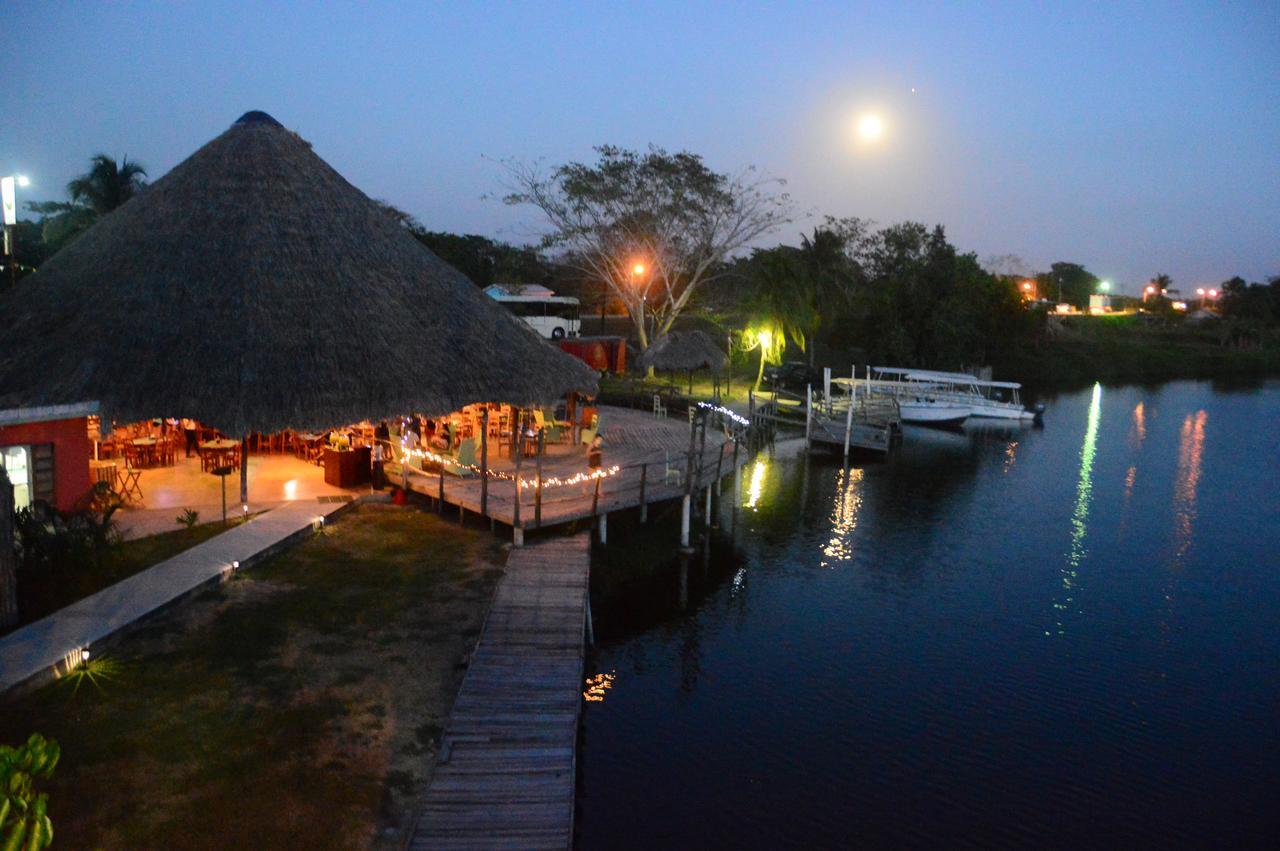 Lamanai Hotel & Marina Orange Walk Buitenkant foto