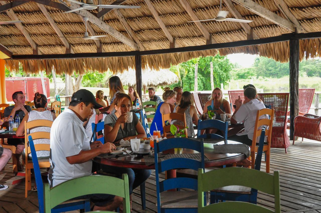 Lamanai Hotel & Marina Orange Walk Buitenkant foto